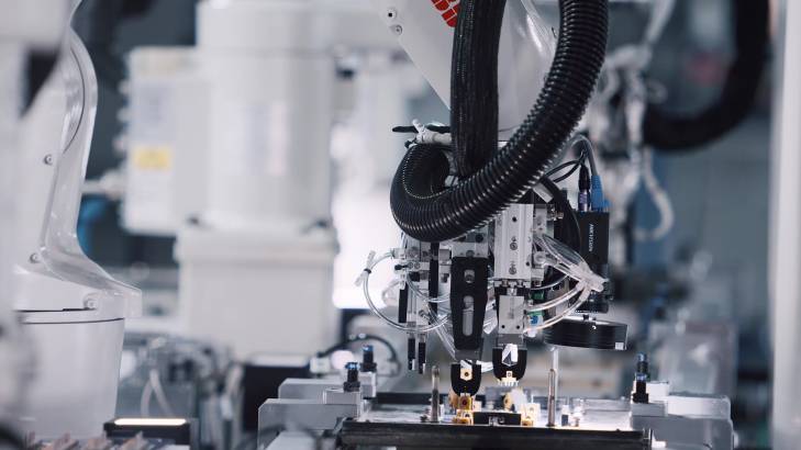 自動化設備生產線.jpg 自動化設備生產線.jpg